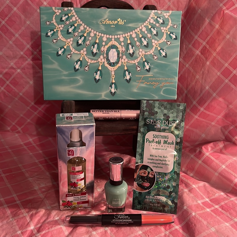 🎈SALE🎈🎀#36.MAKEUP GRAB BAG🎀
